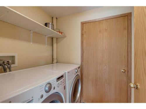 612 Main Street, Diamond Valley, AB - Indoor Photo Showing Laundry Room