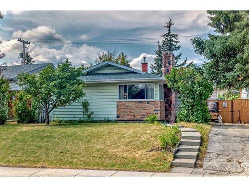 7611 Farrell Road Se, Calgary, AB - Outdoor