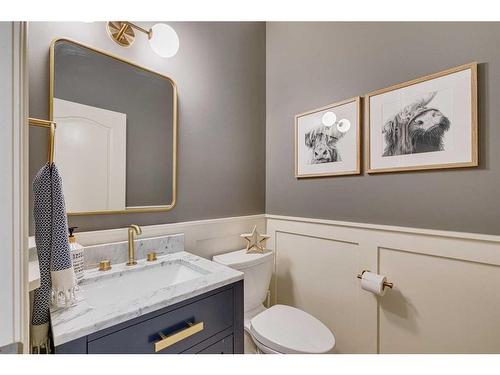 432 Discovery Ridge Bay Sw, Calgary, AB - Indoor Photo Showing Bathroom