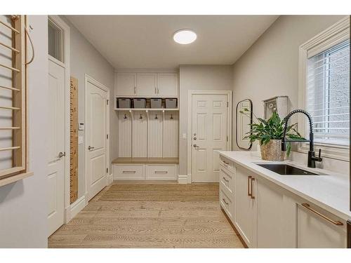 432 Discovery Ridge Bay Sw, Calgary, AB - Indoor Photo Showing Kitchen