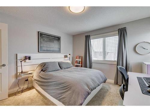 432 Discovery Ridge Bay Sw, Calgary, AB - Indoor Photo Showing Bedroom