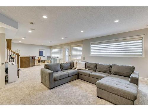 432 Discovery Ridge Bay Sw, Calgary, AB - Indoor Photo Showing Living Room