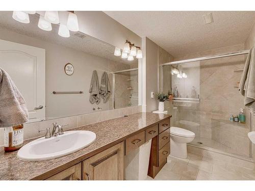 432 Discovery Ridge Bay Sw, Calgary, AB - Indoor Photo Showing Bathroom