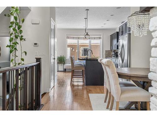 2423 33 Street Sw, Calgary, AB - Indoor Photo Showing Dining Room