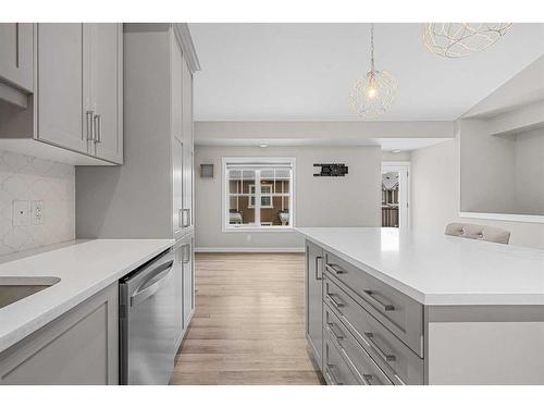 1005 Cranbrook Walk Se, Calgary, AB - Indoor Photo Showing Kitchen