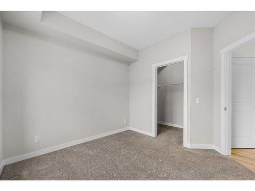 1005 Cranbrook Walk Se, Calgary, AB - Indoor Photo Showing Other Room