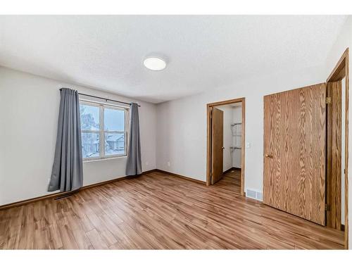 489 Country Hills Drive Nw, Calgary, AB - Indoor Photo Showing Other Room