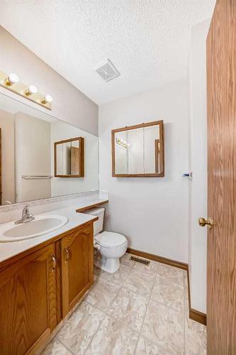 489 Country Hills Drive Nw, Calgary, AB - Indoor Photo Showing Bathroom