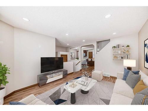 489 Country Hills Drive Nw, Calgary, AB - Indoor Photo Showing Living Room