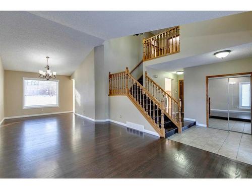 53 Shawnee Rise Sw, Calgary, AB - Indoor