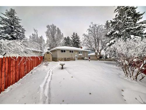 104 Brazeau Crescent Sw, Calgary, AB - Outdoor