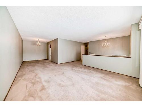 104 Brazeau Crescent Sw, Calgary, AB - Indoor Photo Showing Other Room