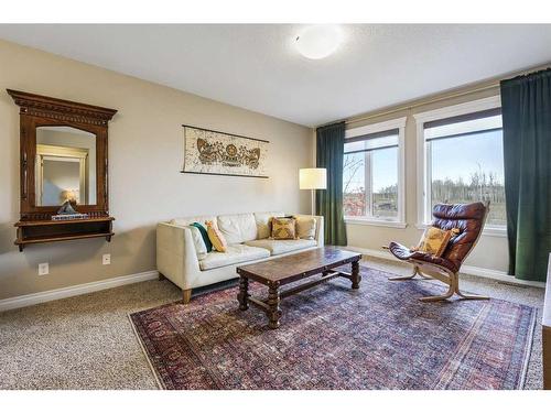 110 Ascot Crescent Sw, Calgary, AB - Indoor Photo Showing Living Room