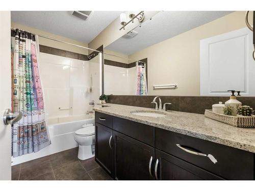 110 Ascot Crescent Sw, Calgary, AB - Indoor Photo Showing Bathroom