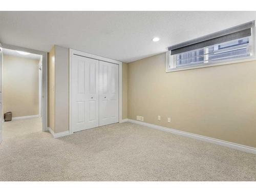 110 Ascot Crescent Sw, Calgary, AB - Indoor