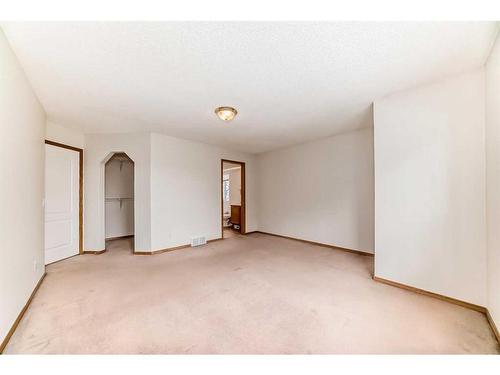 221 Mt Douglas Circle Se, Calgary, AB - Indoor Photo Showing Other Room