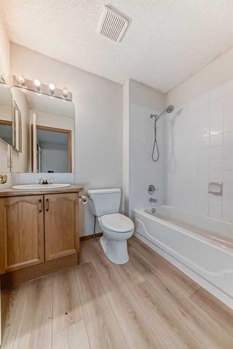 221 Mt Douglas Circle Se, Calgary, AB - Indoor Photo Showing Bathroom