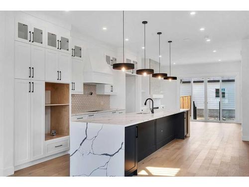 4626 20 Avenue Nw, Calgary, AB - Indoor Photo Showing Kitchen With Upgraded Kitchen