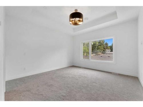 4626 20 Avenue Nw, Calgary, AB - Indoor Photo Showing Other Room