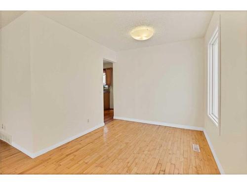 11216 Braniff Road Sw, Calgary, AB - Indoor Photo Showing Other Room