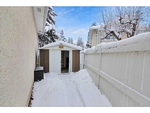 11216 Braniff Road Sw, Calgary, AB - Outdoor