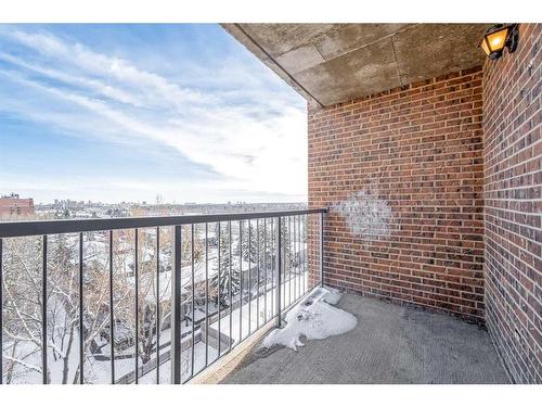 908-4944 Dalton Drive Nw, Calgary, AB - Outdoor With Balcony With Exterior