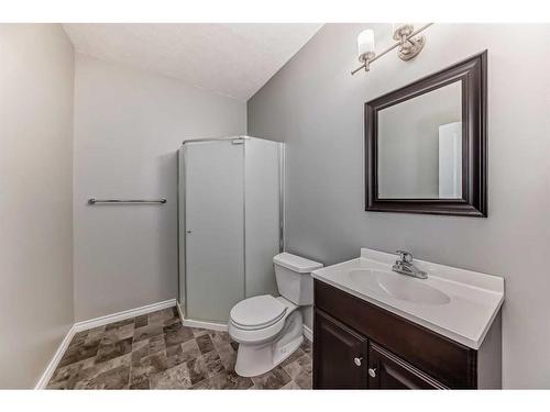 183 Redstone Grove Ne, Calgary, AB - Indoor Photo Showing Bathroom