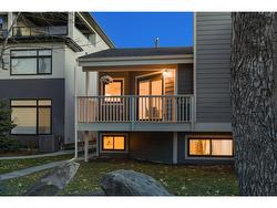 1-2637 1 Avenue NW Calgary, AB T2N 0C5