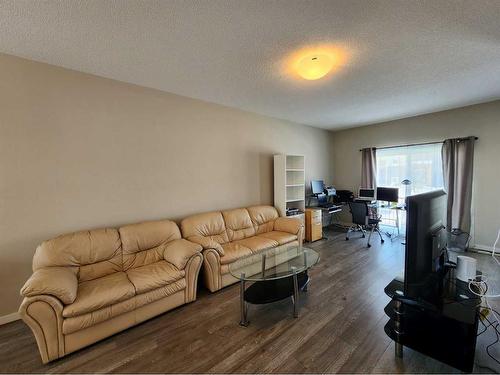 952 Nolan Hill Boulevard Nw, Calgary, AB - Indoor Photo Showing Living Room