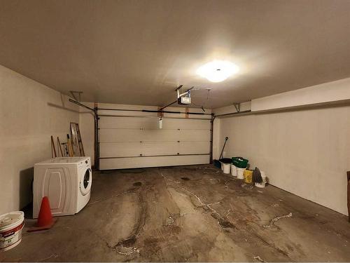 952 Nolan Hill Boulevard Nw, Calgary, AB - Indoor Photo Showing Garage