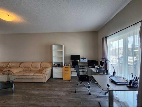 952 Nolan Hill Boulevard Nw, Calgary, AB - Indoor Photo Showing Office