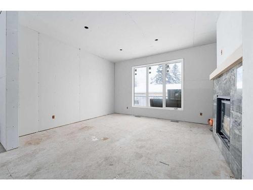 4814 70 Street Nw, Calgary, AB - Indoor With Fireplace