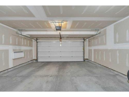 103 Evansridge Court Nw, Calgary, AB - Indoor Photo Showing Garage