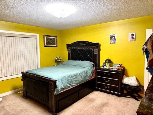 234 Saddlebrook Way Ne, Calgary, AB - Indoor Photo Showing Bedroom