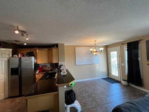 49 Citadel Estates Terrace Nw, Calgary, AB - Indoor Photo Showing Kitchen