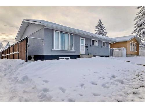 5555 5 Avenue Se, Calgary, AB - Outdoor