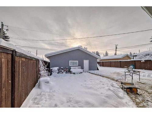 5555 5 Avenue Se, Calgary, AB - Outdoor