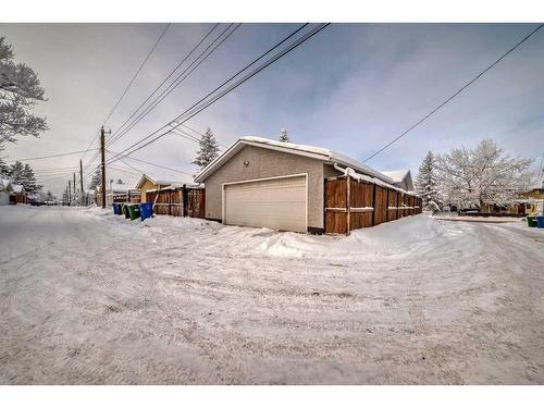 5555 5 Avenue Se, Calgary, AB - Outdoor With Exterior