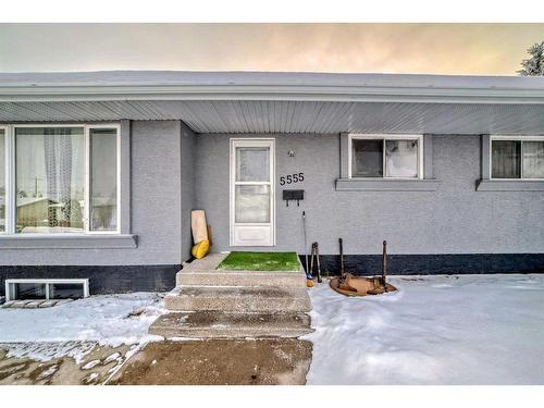 5555 5 Avenue Se, Calgary, AB - Outdoor