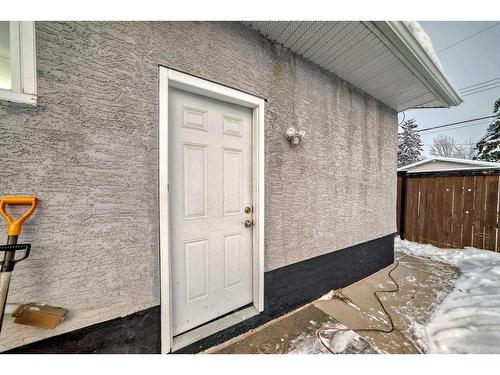 5555 5 Avenue Se, Calgary, AB - Outdoor With Exterior