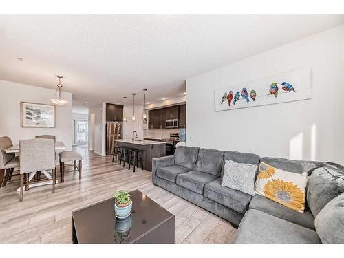 144 Lucas Street Nw, Calgary, AB - Indoor Photo Showing Living Room