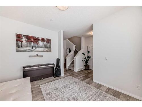 144 Lucas Street Nw, Calgary, AB - Indoor Photo Showing Other Room