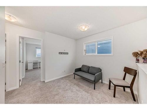 144 Lucas Street Nw, Calgary, AB - Indoor