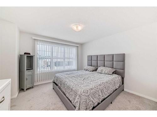 144 Lucas Street Nw, Calgary, AB - Indoor Photo Showing Bedroom