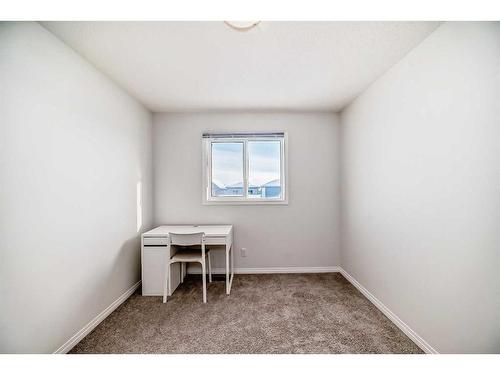 144 Lucas Street Nw, Calgary, AB - Indoor