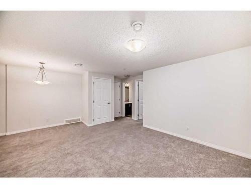 144 Lucas Street Nw, Calgary, AB - Indoor Photo Showing Other Room