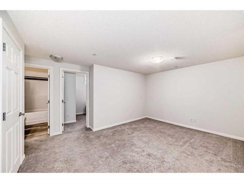 144 Lucas Street Nw, Calgary, AB - Indoor Photo Showing Other Room