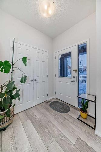 144 Lucas Street Nw, Calgary, AB - Indoor Photo Showing Other Room