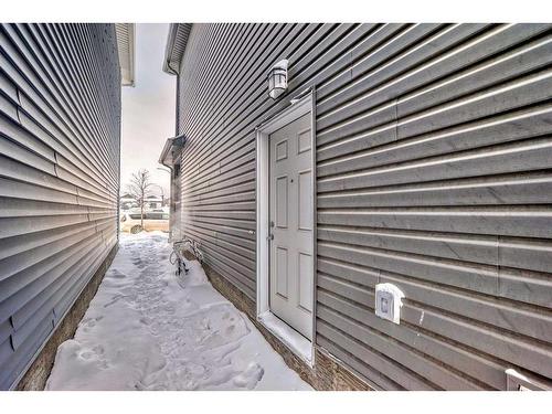 144 Lucas Street Nw, Calgary, AB - Outdoor