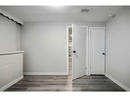 1003 Cameron Avenue Sw, Calgary, AB - Indoor Photo Showing Other Room